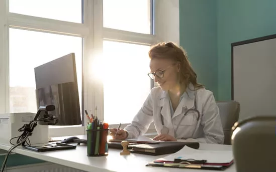 Professionnel libéral utilisant le FIFPL pour financer sa formation
